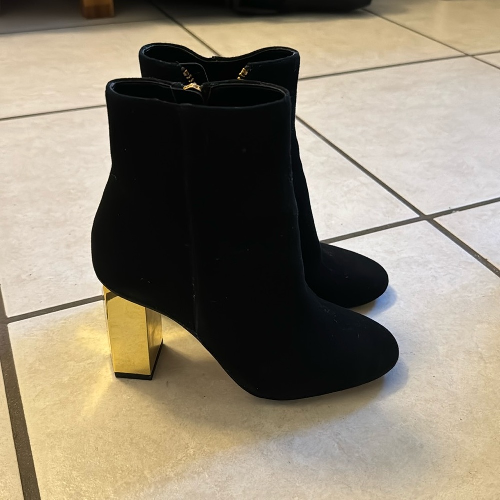 Micheal Kors Gold Heel boots